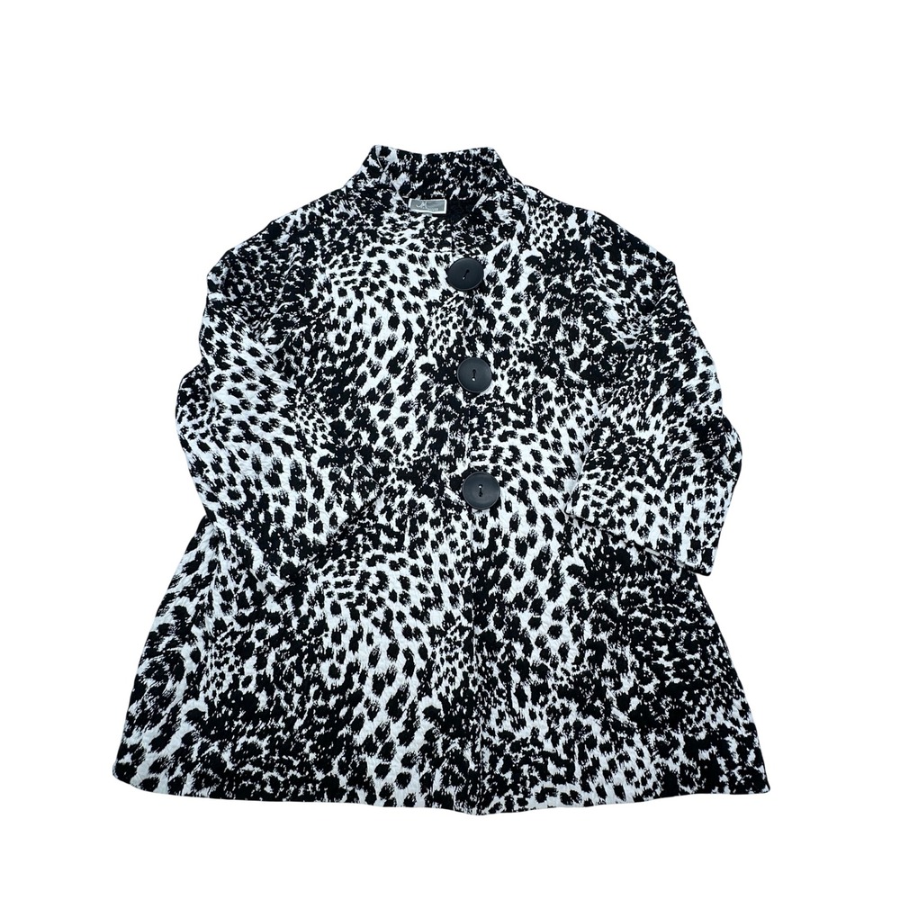 JM Collection Woman Black White Animal Print Mock Neck Button Front Jacket 1X